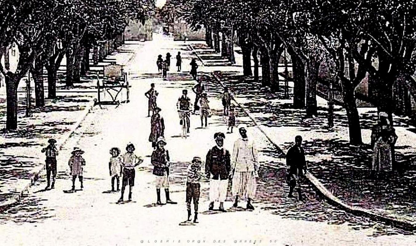 2219- Batna - Porte2 du Camp.jpg